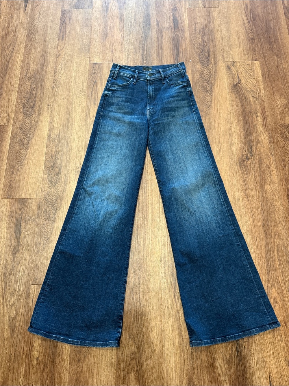 Mother The Hustler Roller Sneak Jeans - Picture 3 of 7